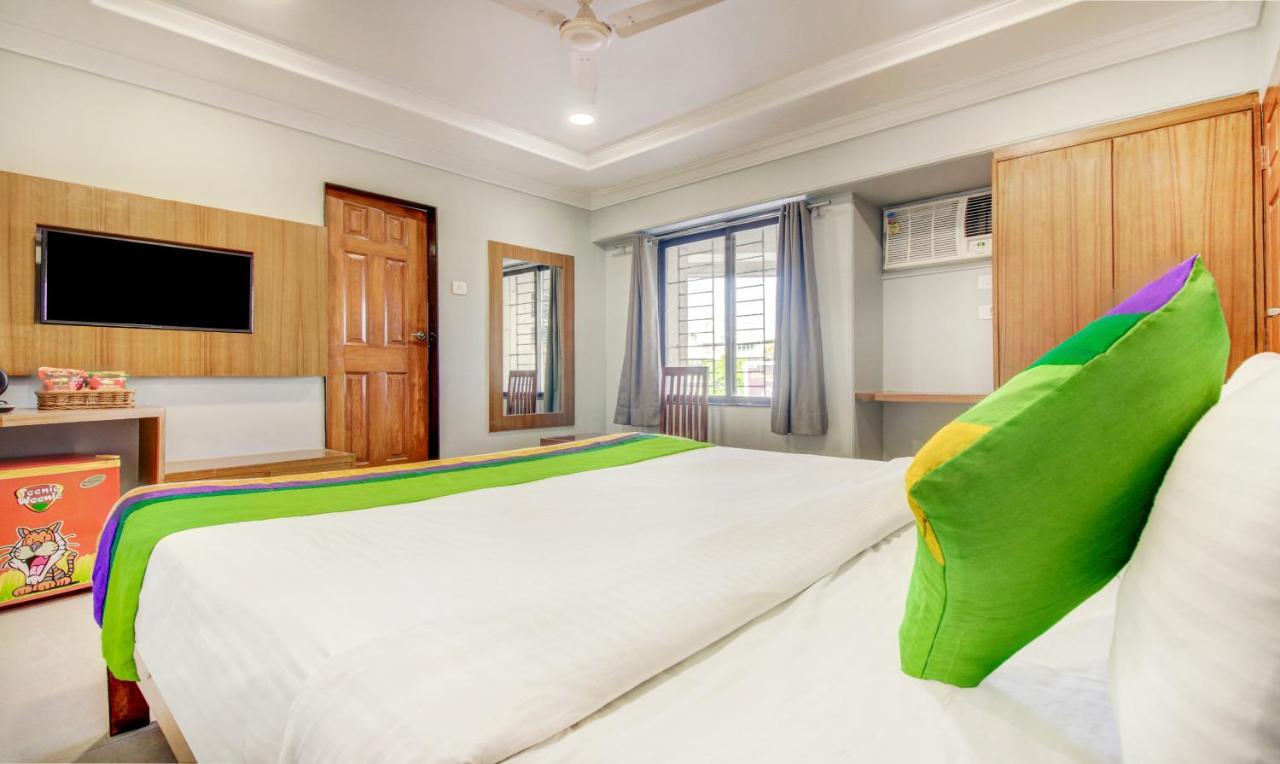 Treebo Cruz Royale Santacruz West Hotell Mumbai Eksteriør bilde