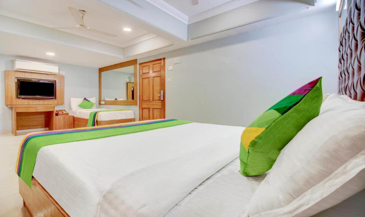 Treebo Cruz Royale Santacruz West Hotell Mumbai Eksteriør bilde