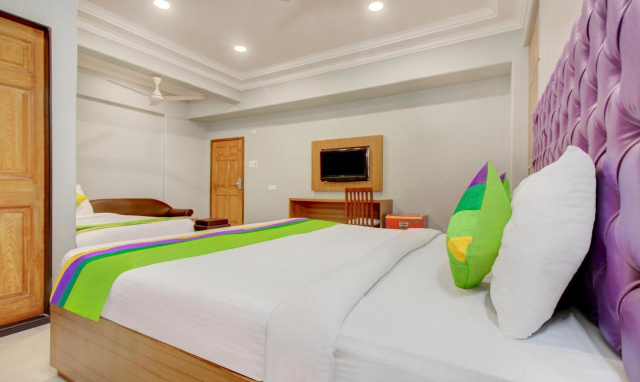 Treebo Cruz Royale Santacruz West Hotell Mumbai Eksteriør bilde