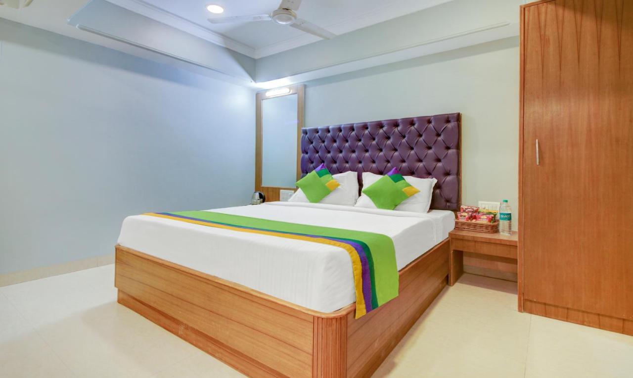 Treebo Cruz Royale Santacruz West Hotell Mumbai Eksteriør bilde