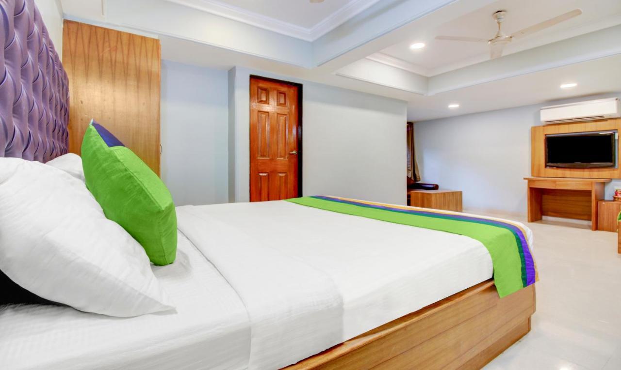 Treebo Cruz Royale Santacruz West Hotell Mumbai Eksteriør bilde